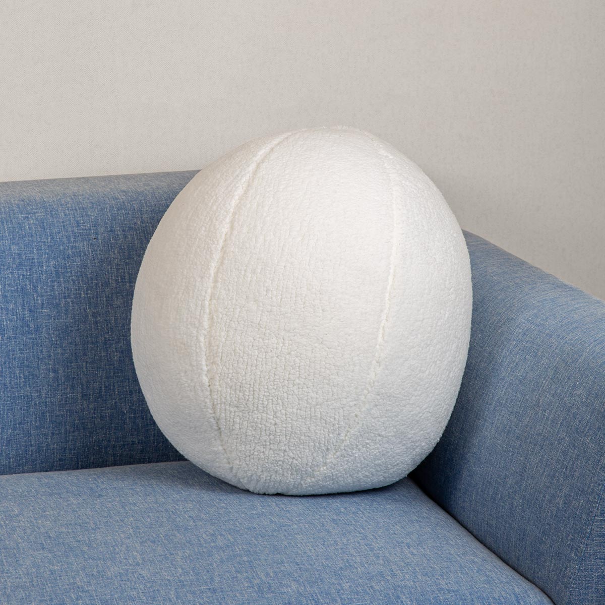 Sphere Fur Cushion