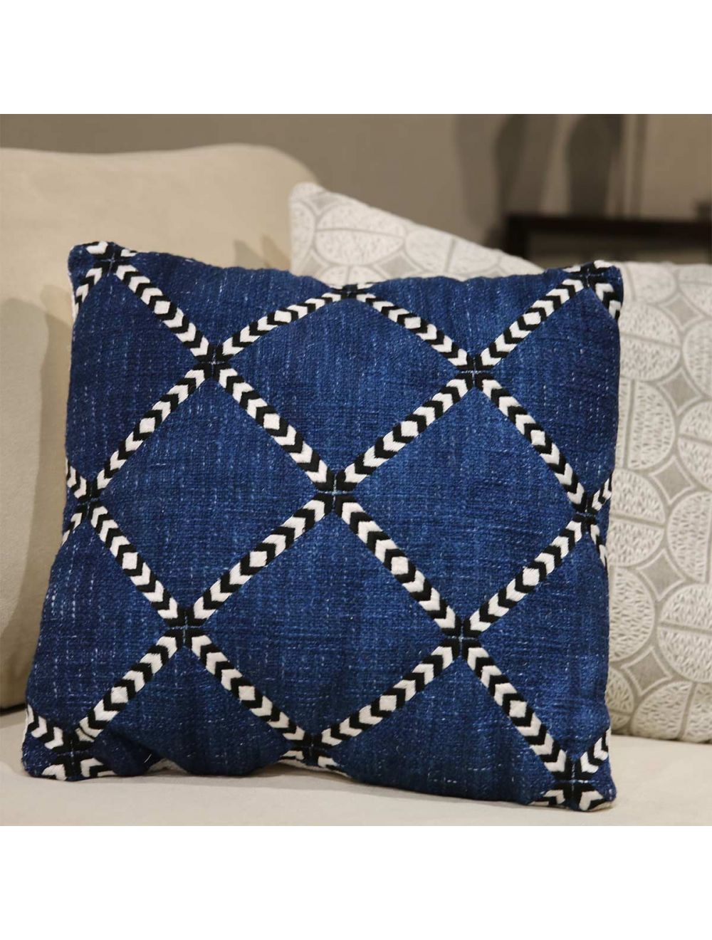 Diamond Twill Weave Cushion-IAAH