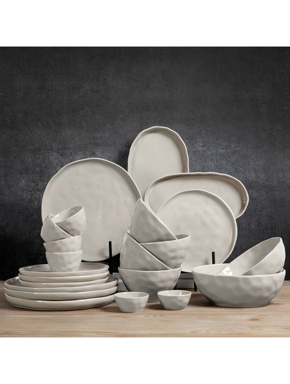 Solasta Dinner Set Of 22