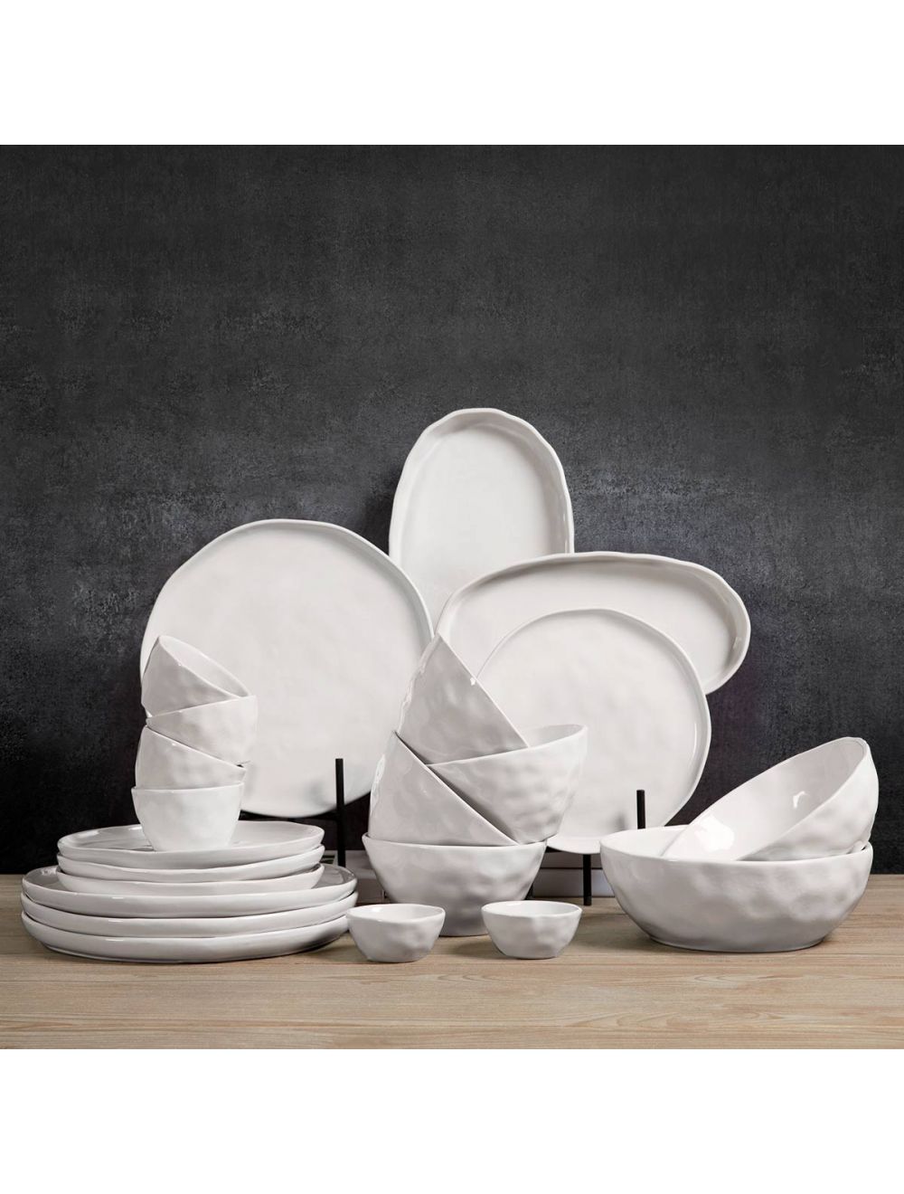 Solasta Dinner Plate