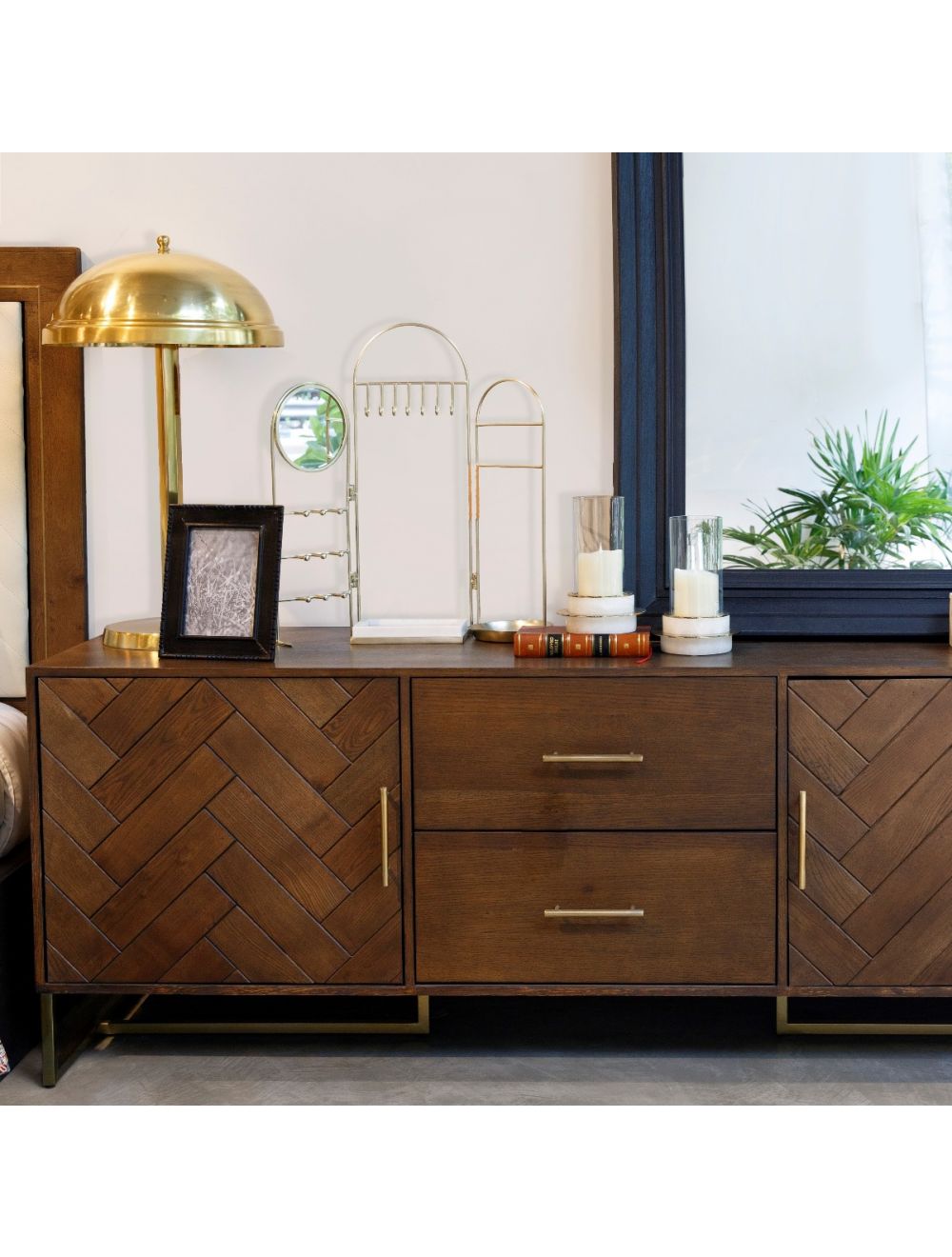 Terrene Jewellery Stand