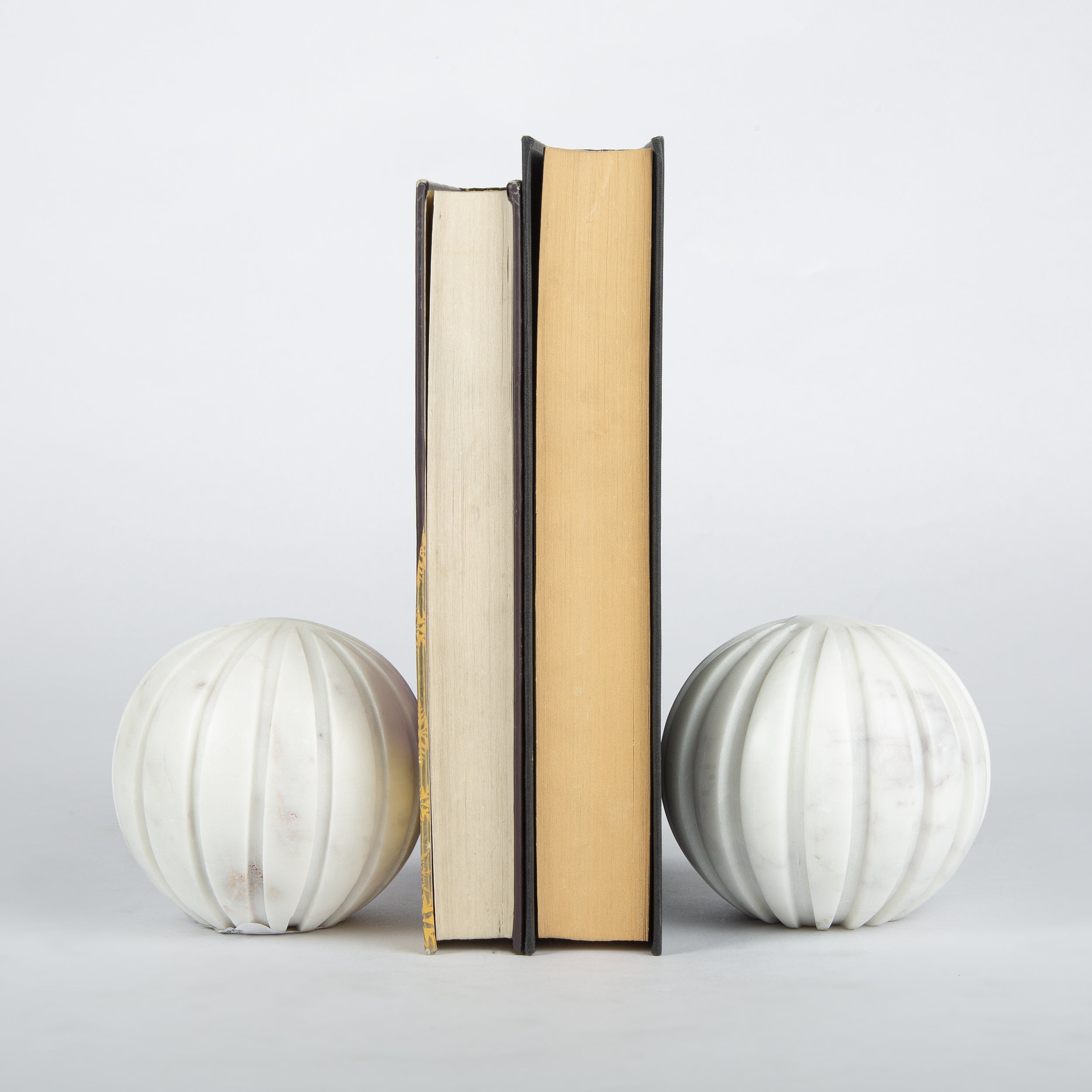Gridos Marble Ball Bookend