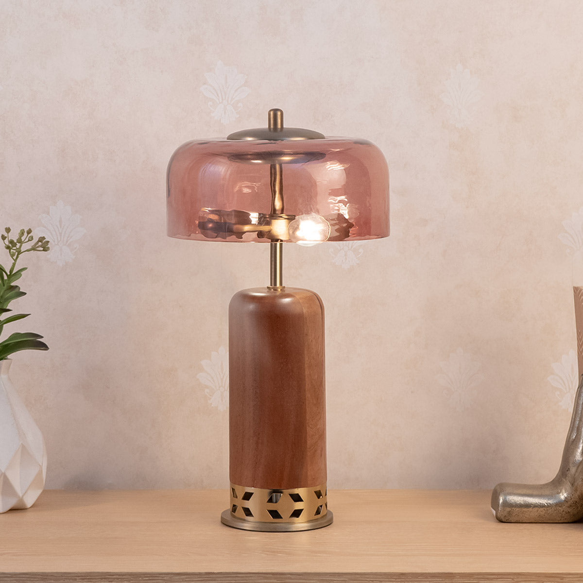 Hammered Glass Table Lamp