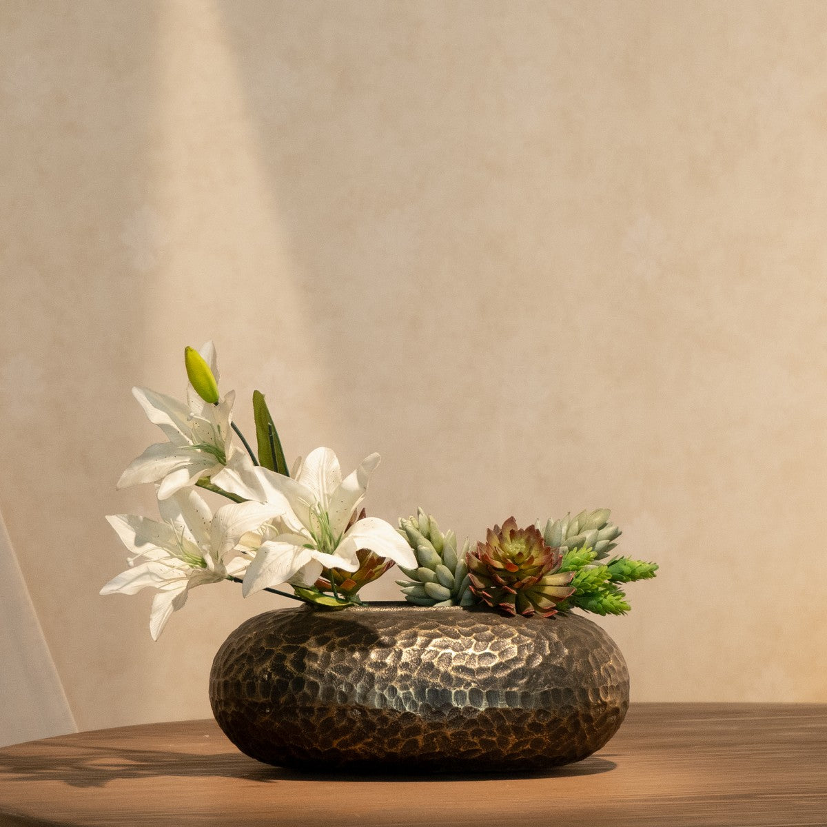 Metalen Hammered Vase