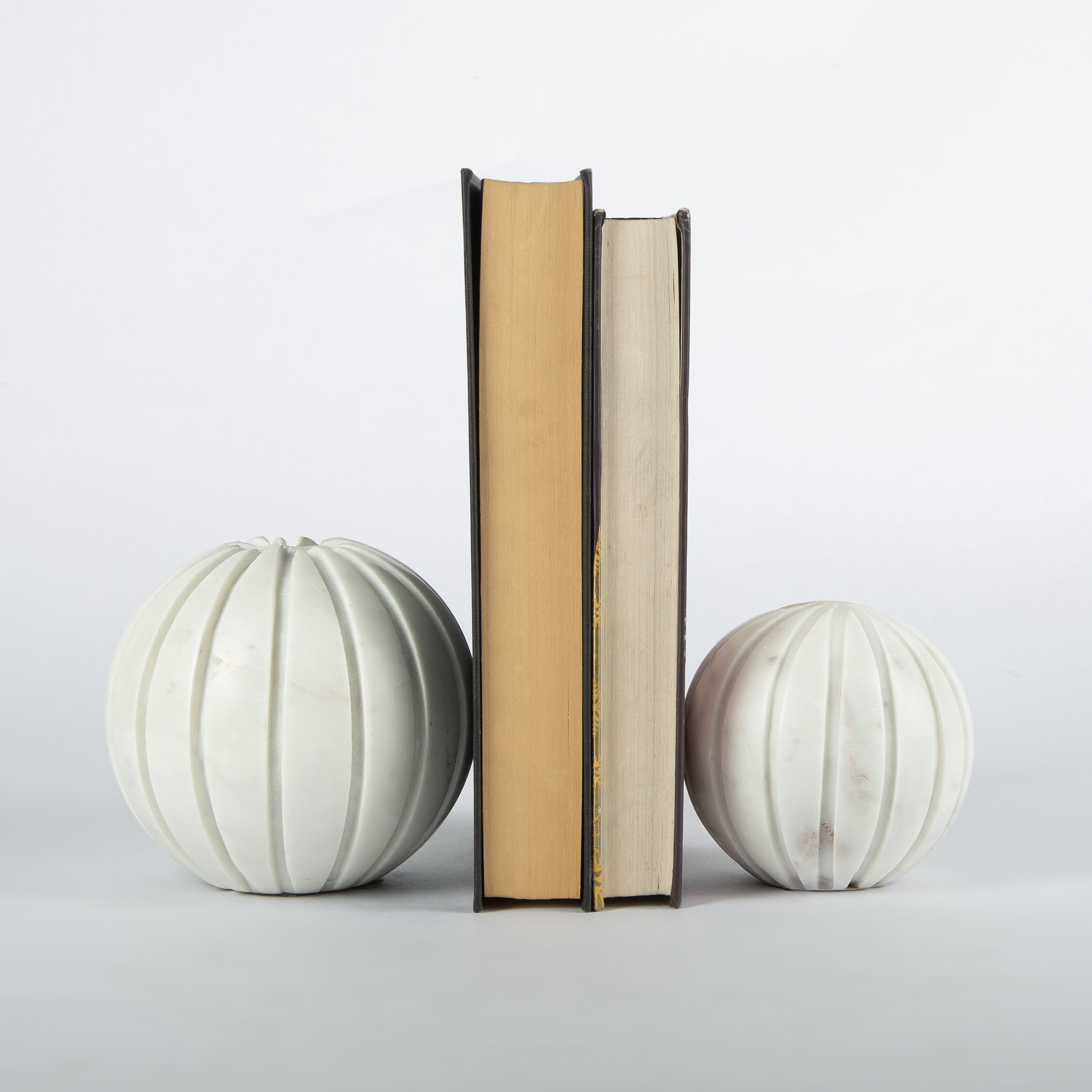 Gridos Marble Ball Bookend