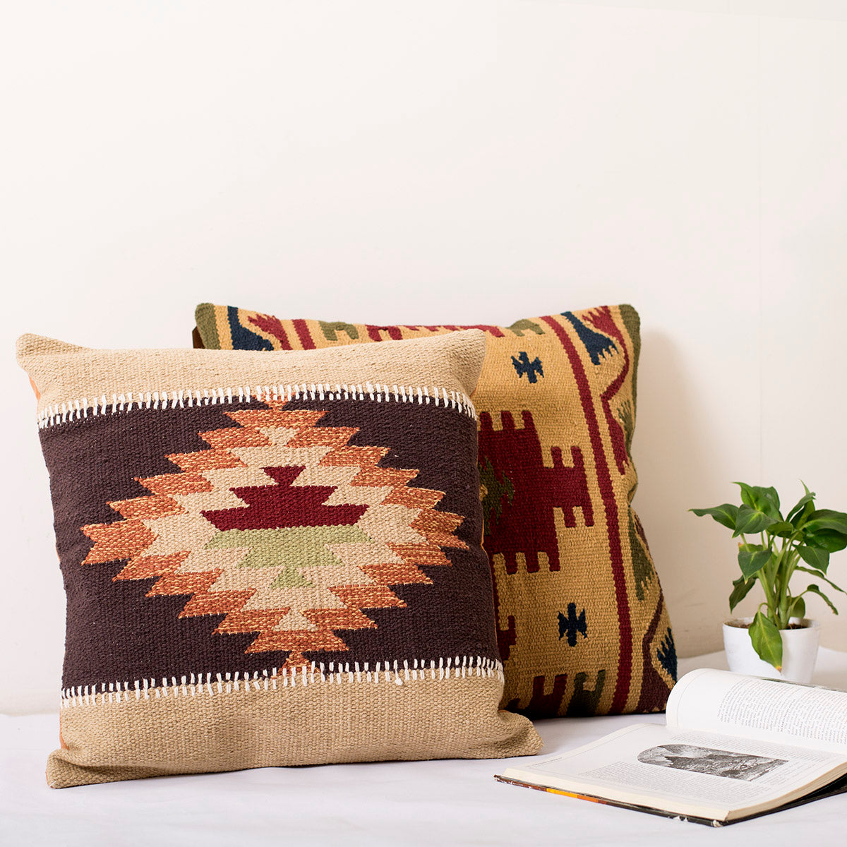 Geometric Kilim Cushion -  - IAAH