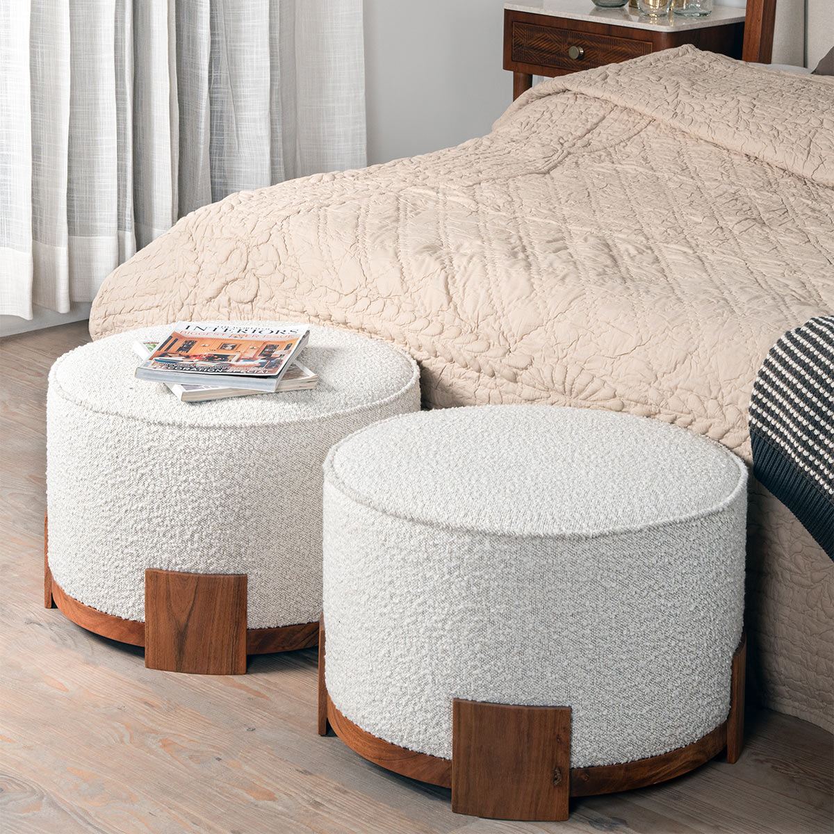 Nova Pouffe -  - IAAH