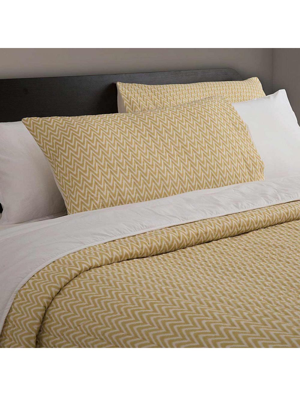 Chevron Quilted Bedset-IAAH