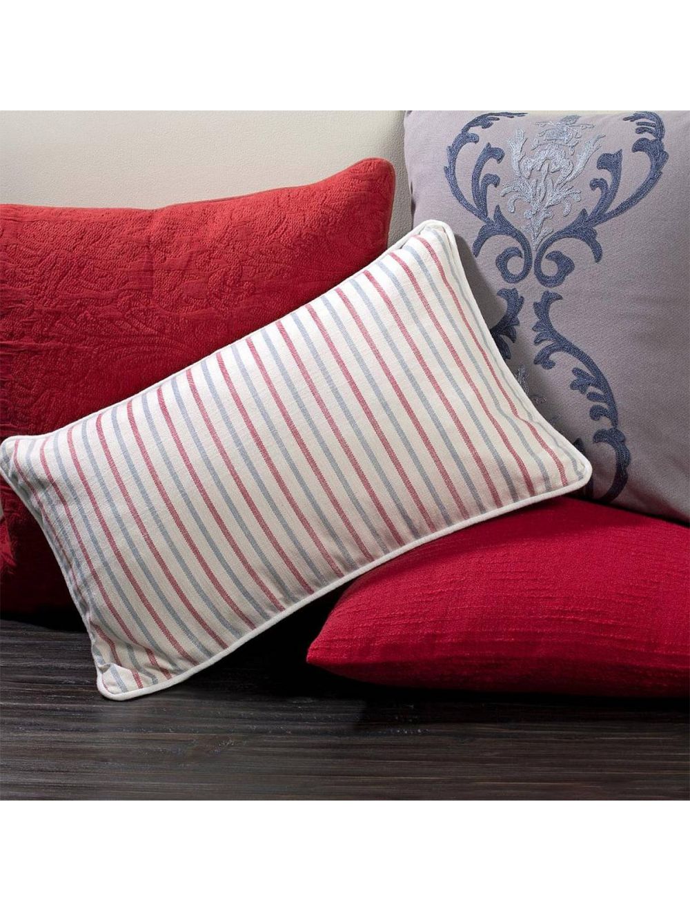 Vitras Cushion